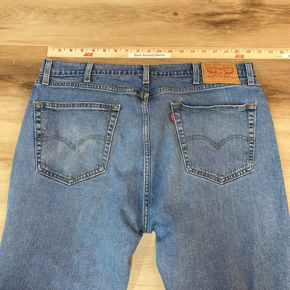 Levis 505 Regular Fit Blue Denim Jeans Mens 38x28 Medium Wash 00505-2103